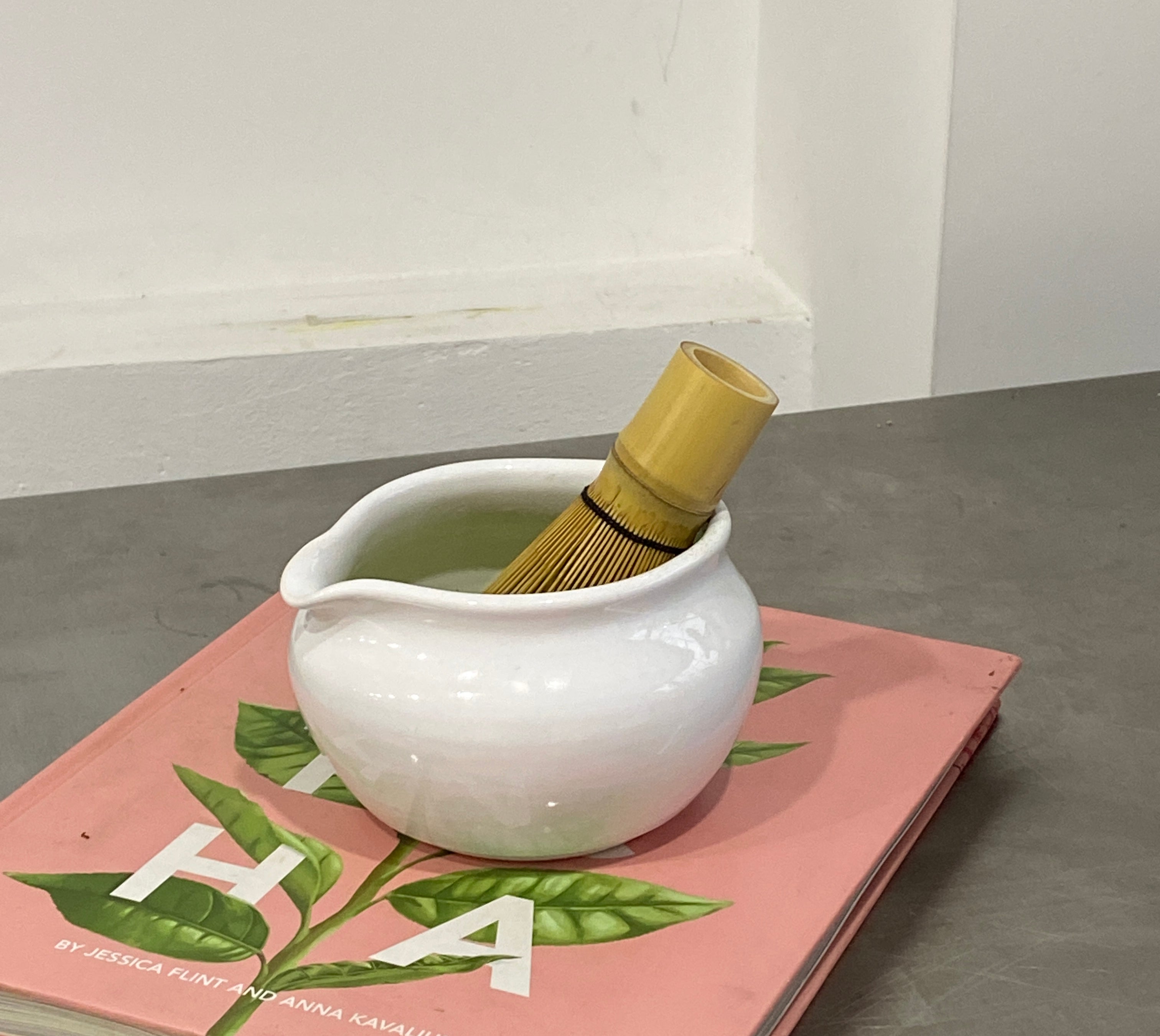 Розпаковка набору для приготування матча