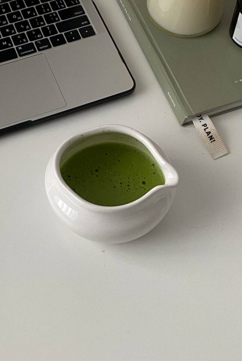 Чай від застуди: матча-лате з куркумою