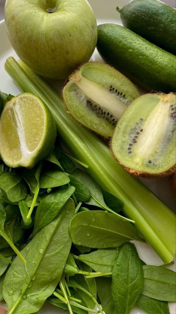 Як краще харчуватись влітку? 4 літні тарілки для вашого раціону.