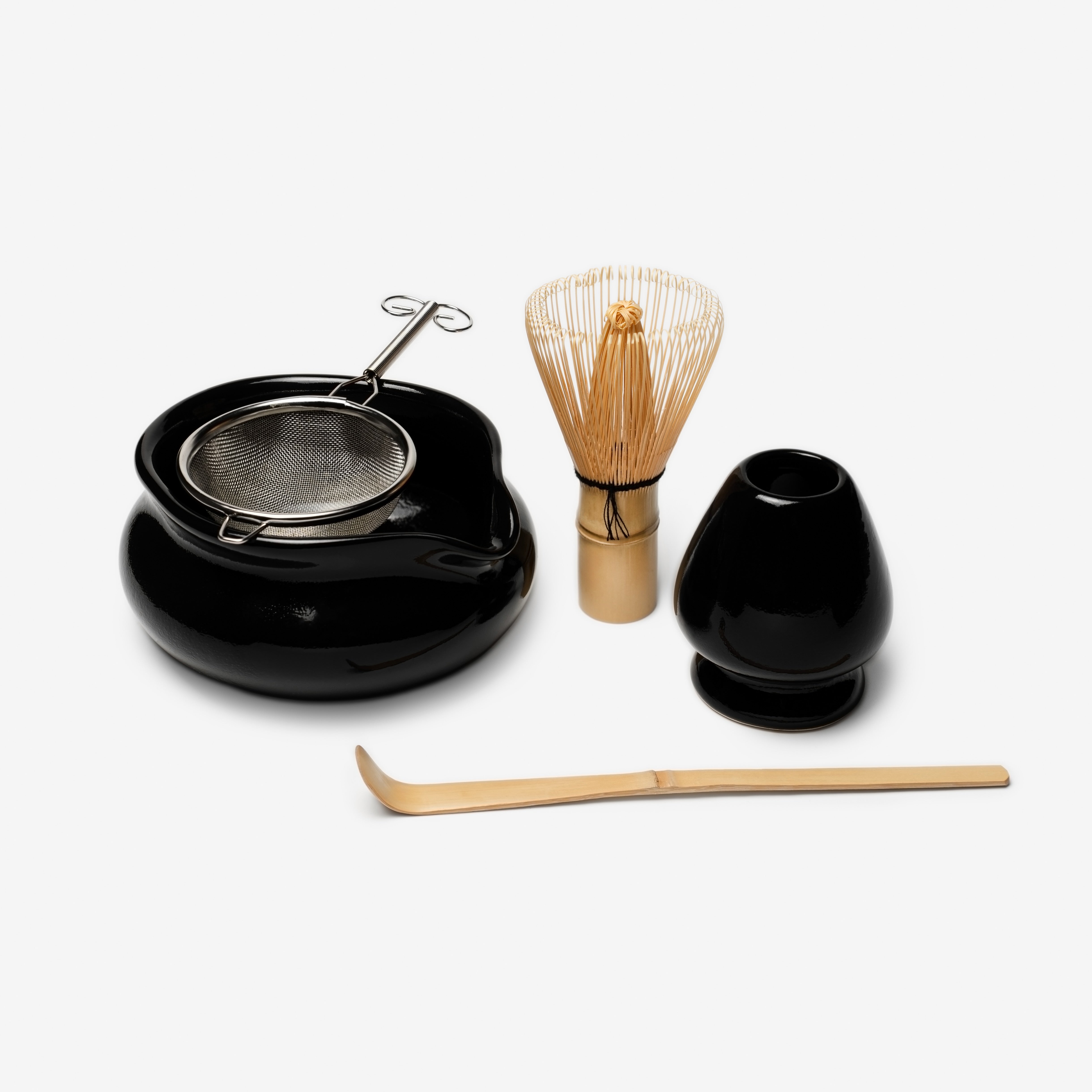 Набір для приготування матча чорного кольору: чаван катакучі, наоші, часен, часен, ситечко / Black matcha starter kit - katakuchi, chasen, chasaku, naoshi, sifter Matcher.store Invisible invader matcha starter pack