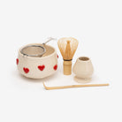 Набір для приготування матча бежевого кольору: чаван з сердечками, вінчик часен, ложечка часаку, підставочка наоші, Купити Київ в красивій подарунковій упаковці, безкоштовна доставка